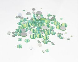 Superior Glamour non-hotfix steentjes - Green Opal (SS5 - SS20) per 1440 stuks (10 gross)